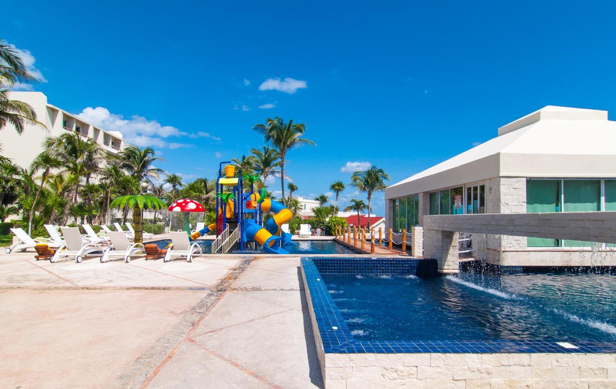Solymar Condo Beach Resort By Casago Cancún Exterior foto